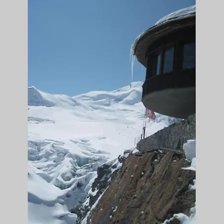 Chalet Zuckmayer 샬레 Saas Fee
